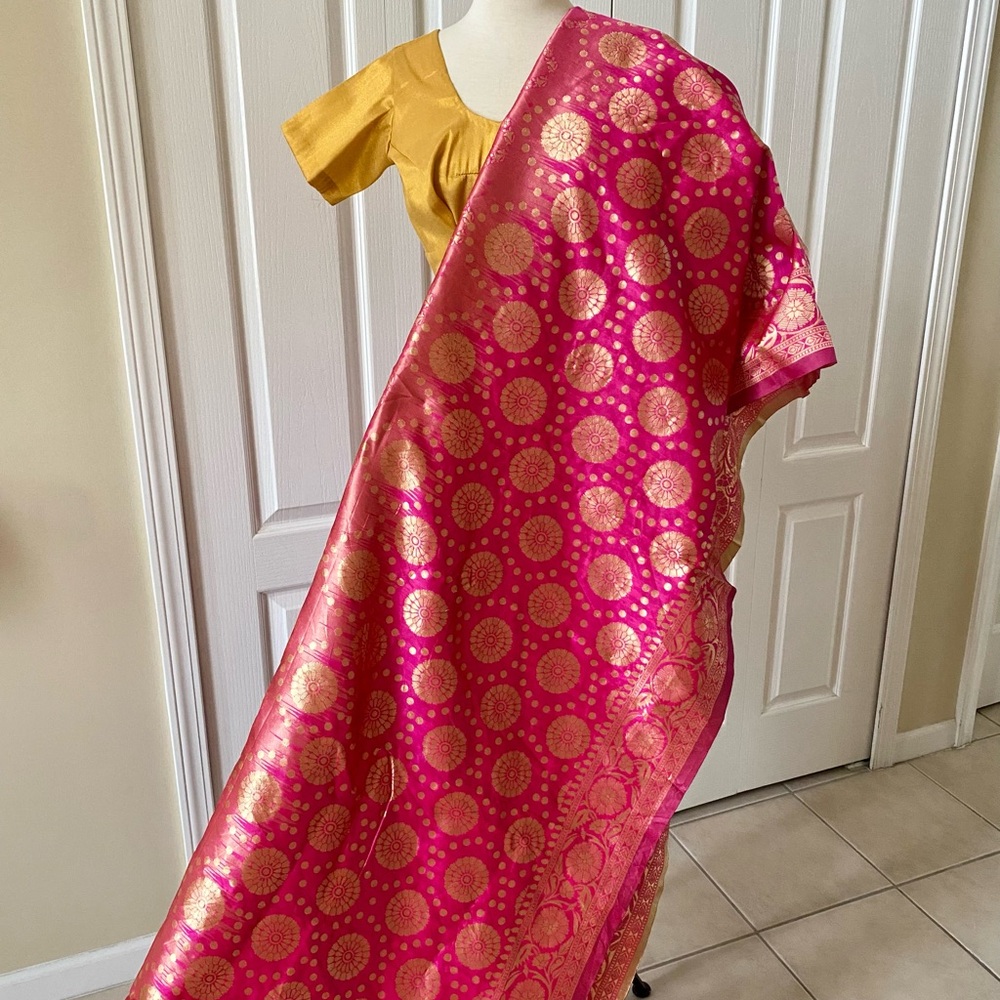 Pink and Gold Woven Silk Saree with Gold Blouse brocade new